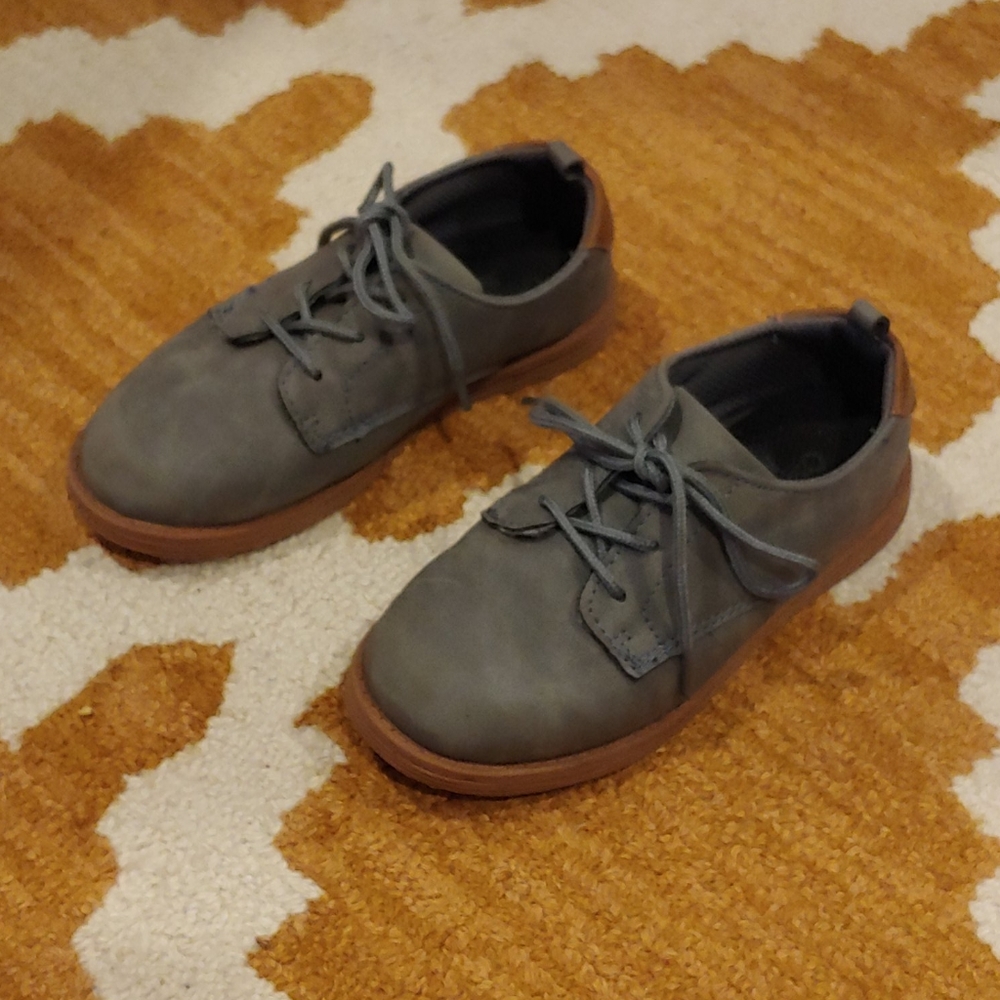 OshKosh B'gosh boys dress shoes size 12